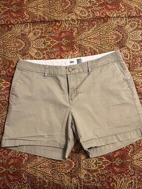 Old Navy Women's olive green Cotton Bermuda Shorts